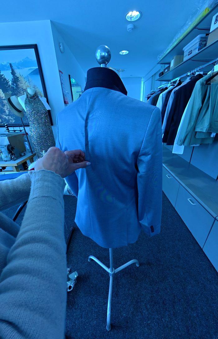 Arbeitsbereich der Schneiderei bei Fritz Schmitz Herrenmoden